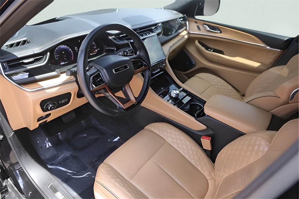 Used Car 2023 Jeep Grand Cherokee L  Summit For Sale Under $50,000 In Austin, Texas