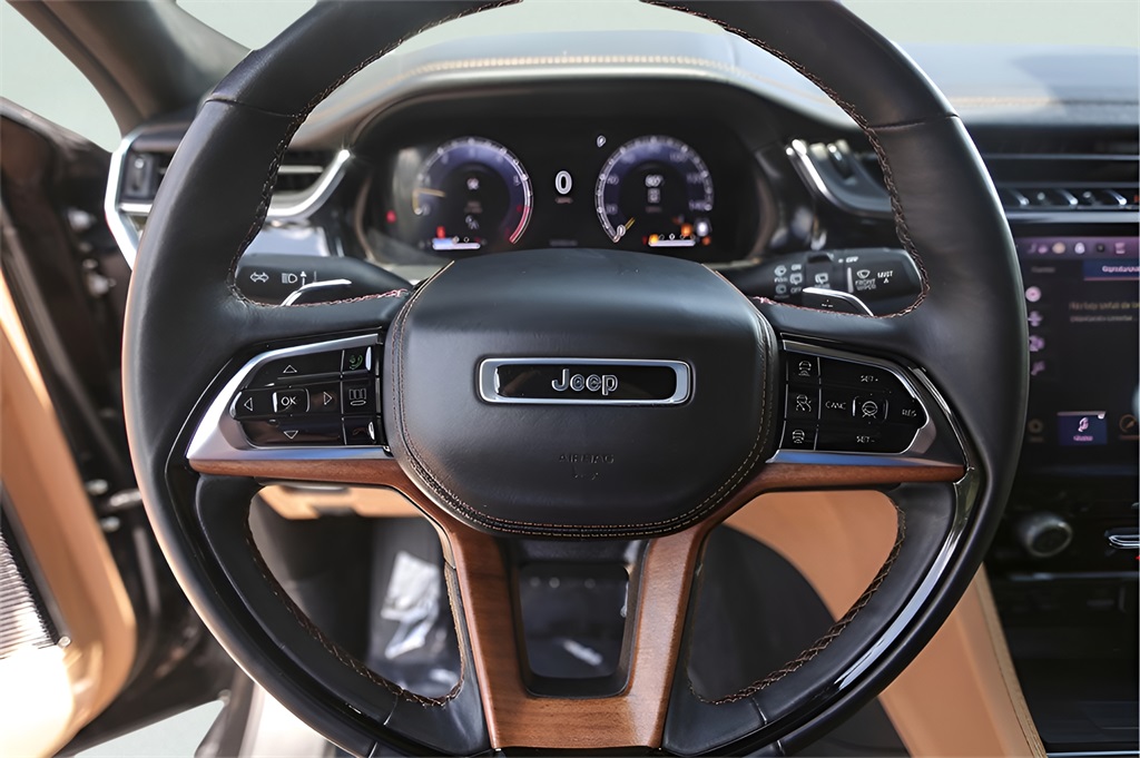 Used Car 2023 Jeep Grand Cherokee L  Summit For Sale Under $50,000 In Austin, Texas