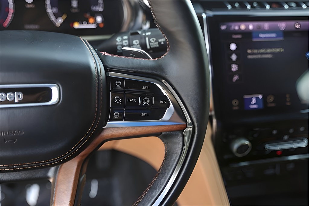 Used Car 2023 Jeep Grand Cherokee L  Summit For Sale Under $50,000 In Austin, Texas