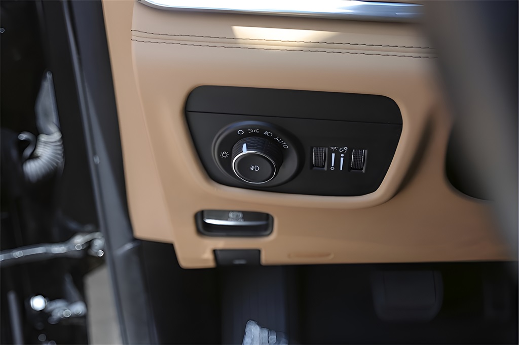 Used Car 2023 Jeep Grand Cherokee L  Summit For Sale Under $50,000 In Austin, Texas