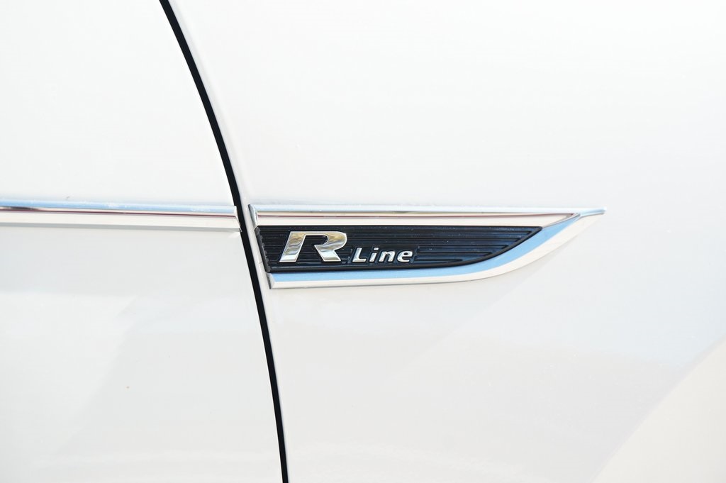 Used Car 2022 Volkswagen Passat  2.0t R-line For Sale Under $25,000 In Weatherford, Texas