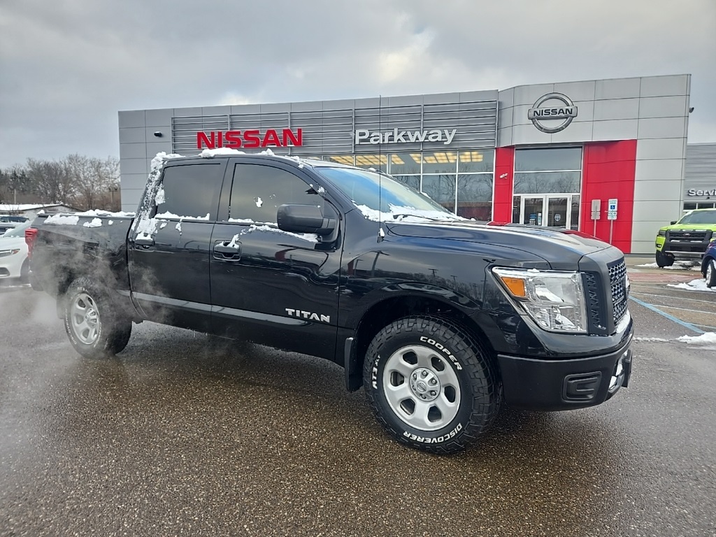 2019 Nissan Titan S Crew Cab 4WD
