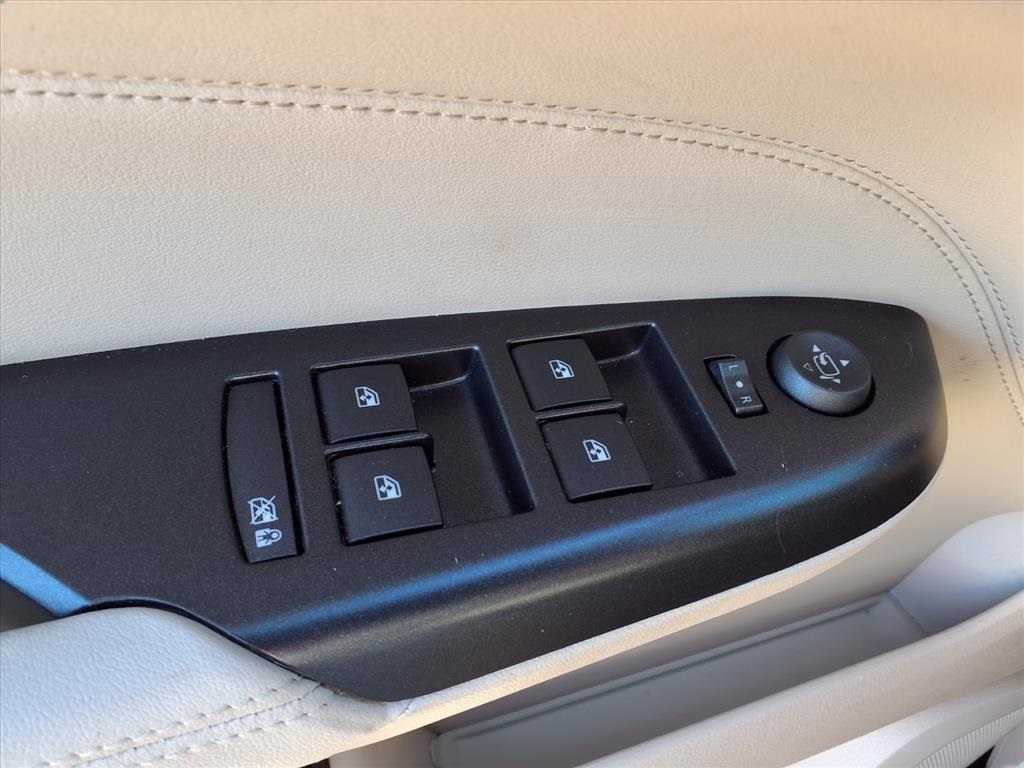 2013 Cadillac SRX Luxury Black at DeMontrond Auto Country