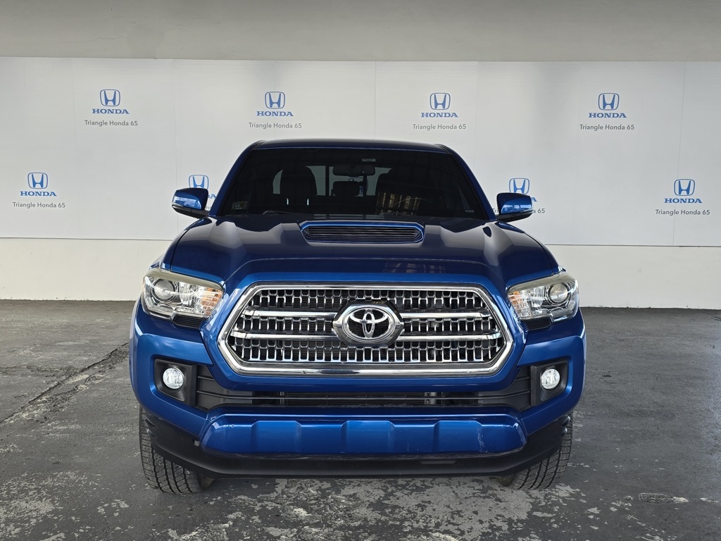Thumbnail: 2016 Toyota Tacoma - 2