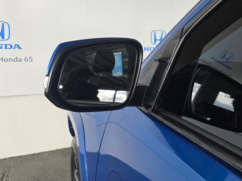 Thumbnail: 2016 Toyota Tacoma - 24