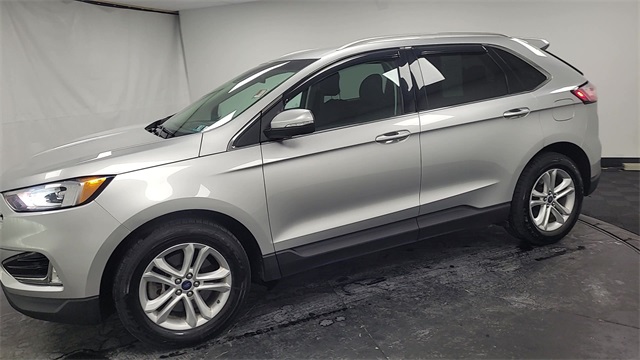 2019 – Ford – Edge