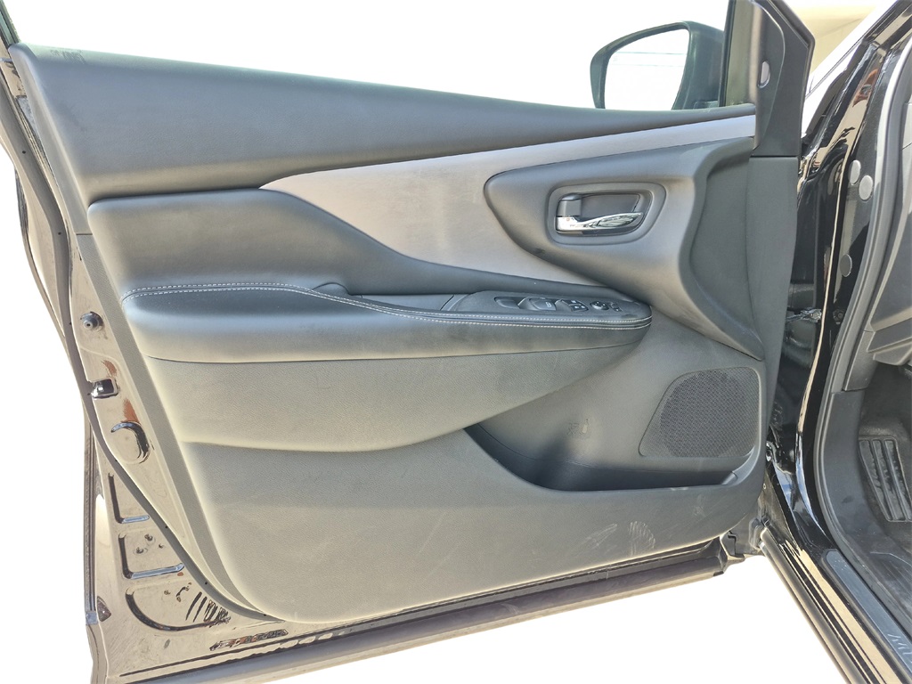 2023 Nissan Murano SV Black at Central Houston Nissan