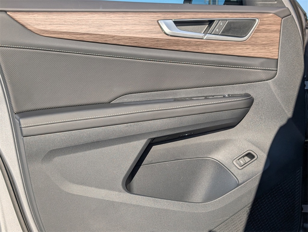 2025 Volkswagen Atlas 2.0T SEL - 9