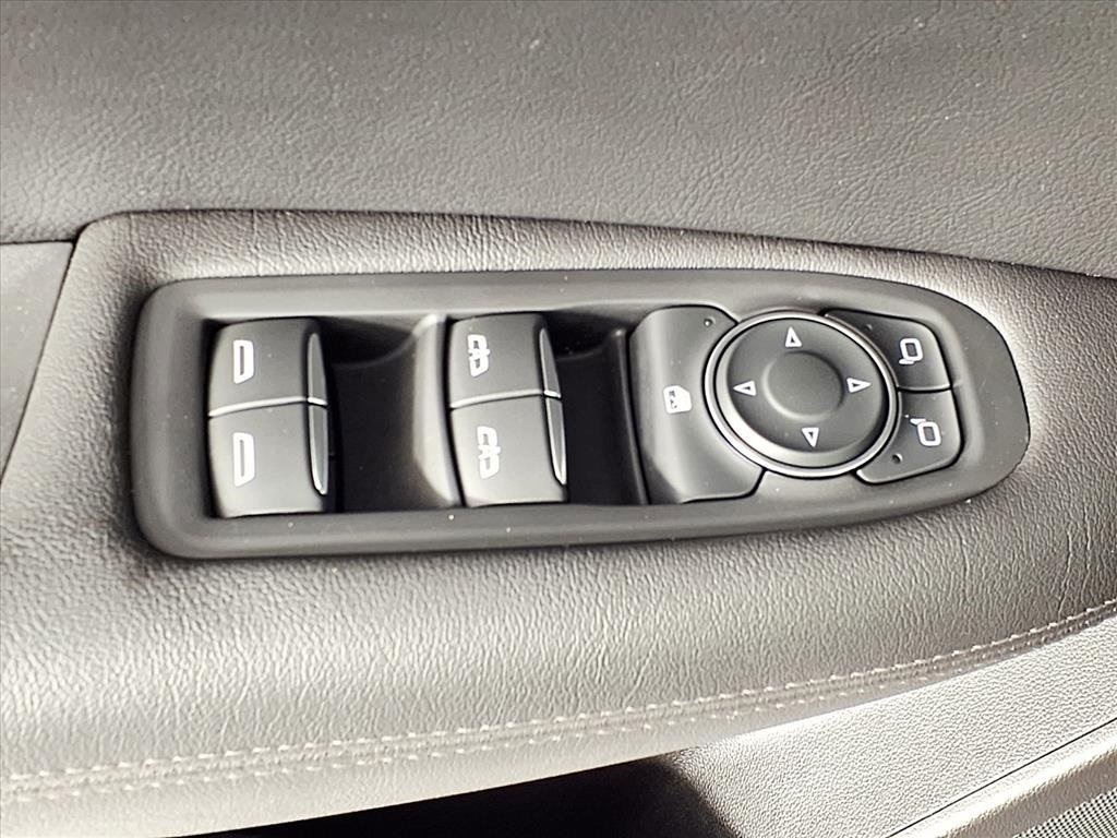 2024 Cadillac XT5 Luxury Silver at Tom Peacock Cadillac