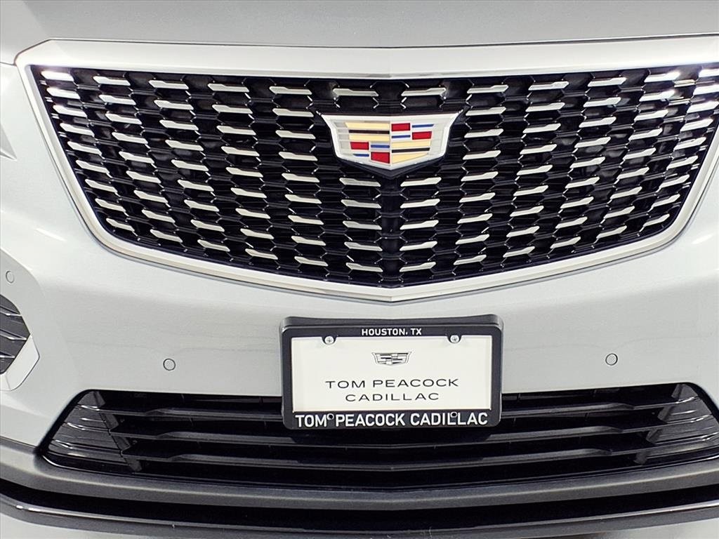 2024 Cadillac XT5 Luxury Silver at Tom Peacock Cadillac