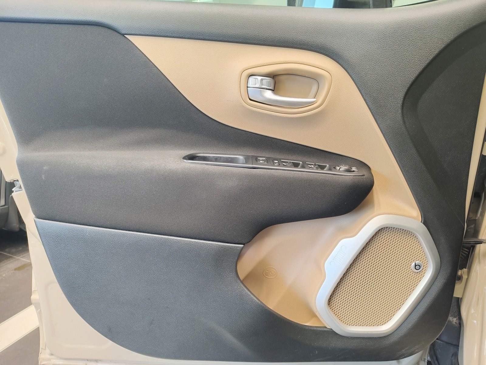 Used Car 2016 Jeep Renegade  Latitude For Sale Under $12,000 In San Antonio, Texas