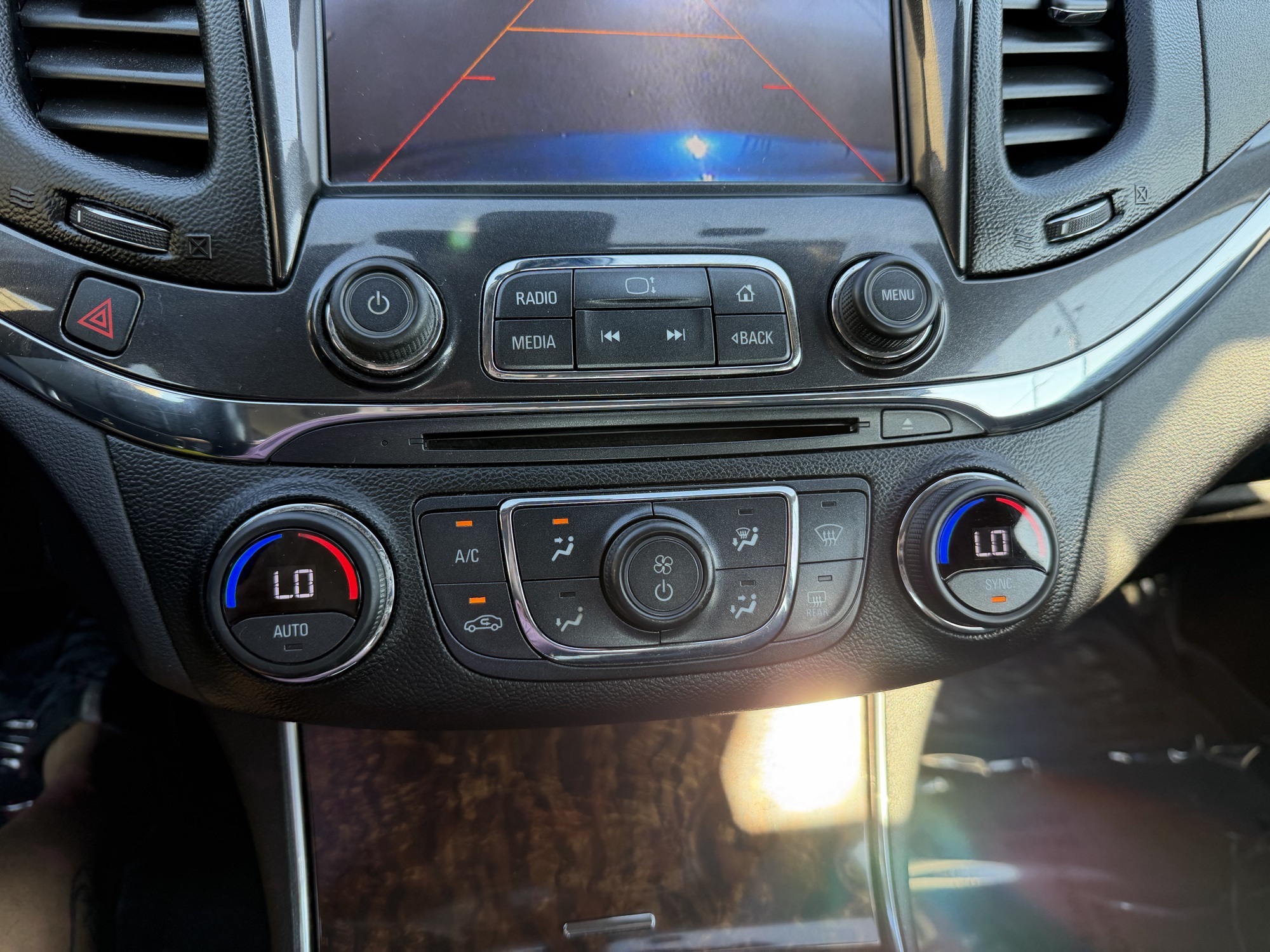 2014 Chevrolet Impala 2LT photo 17