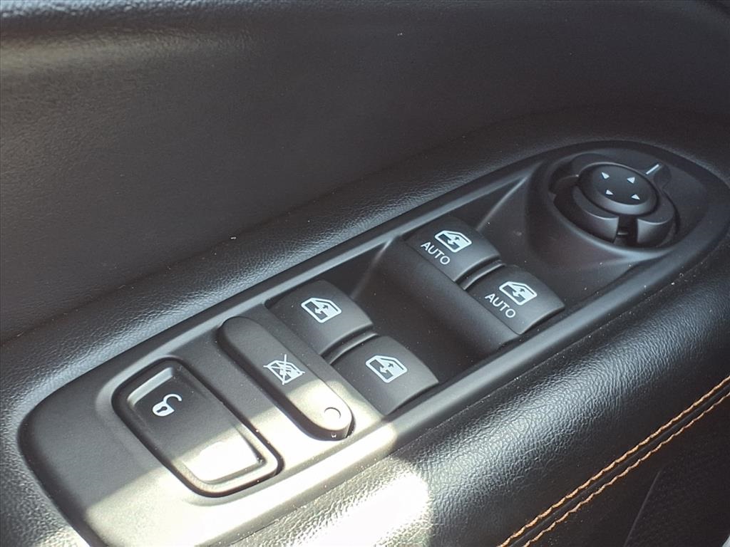 2018 Jeep Compass Limited Silver at Mac Haik CDJR North Houston