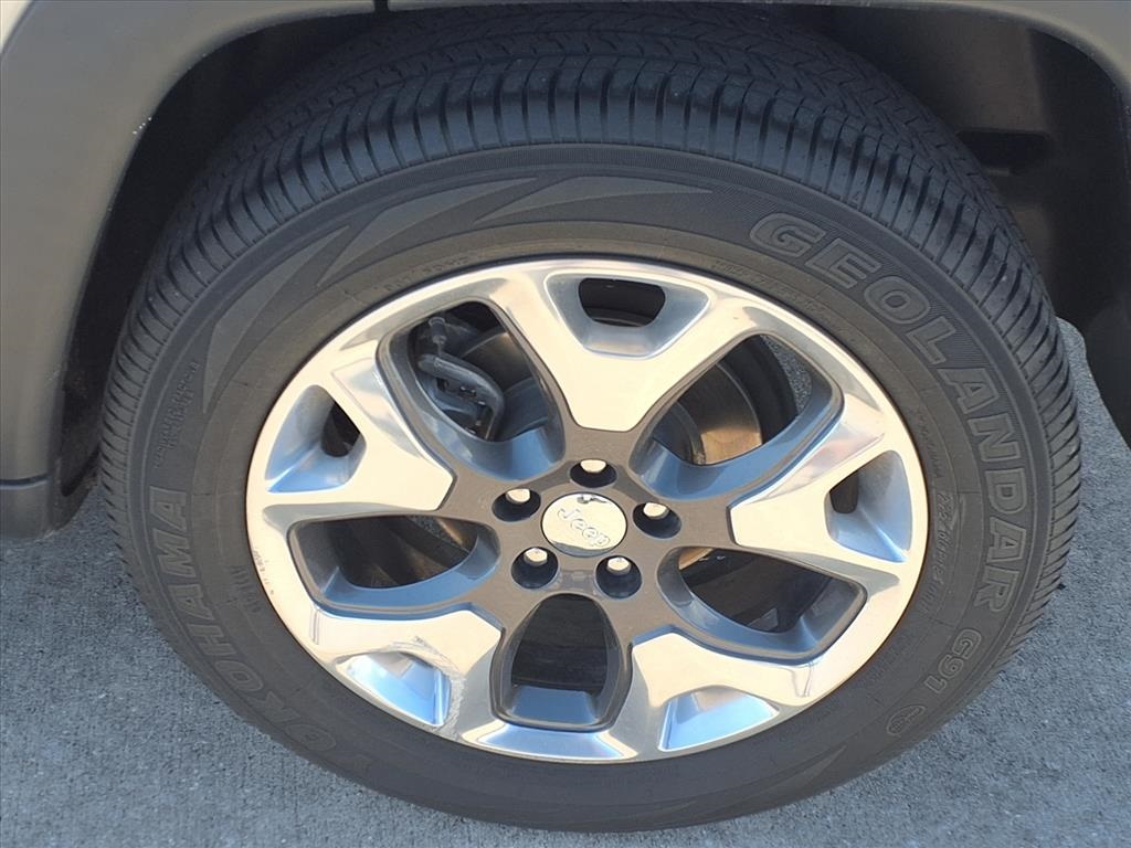 2018 Jeep Compass Limited Silver at Mac Haik CDJR North Houston