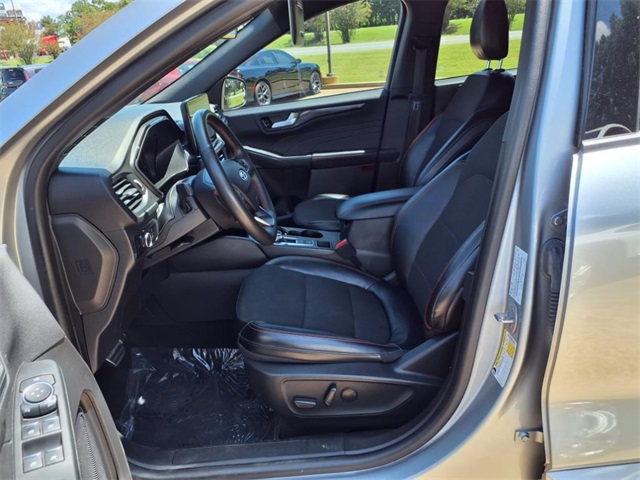 2023 Ford Escape ST-Line photo 15