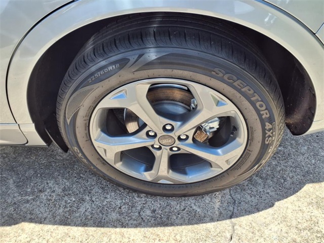 2023 Ford Escape ST-Line photo 20