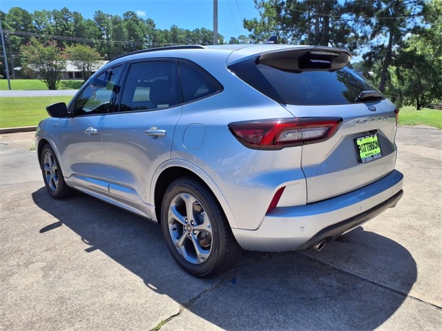2023 Ford Escape ST-Line photo 5