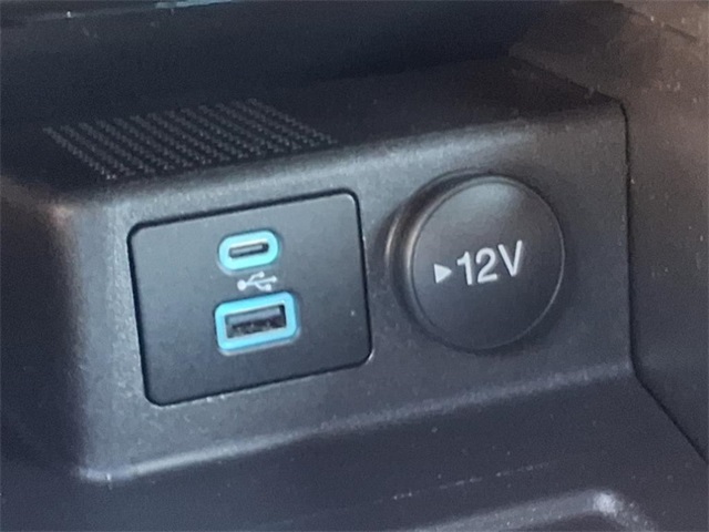2023 Ford Escape ST-Line photo 9