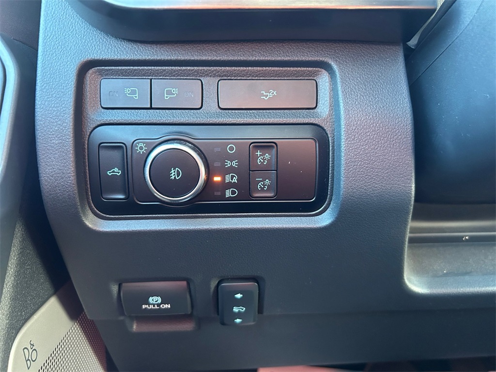 Used Car 2023 Ford F-250sd  Lariat For Sale Under $70,000 In Floresville, Texas