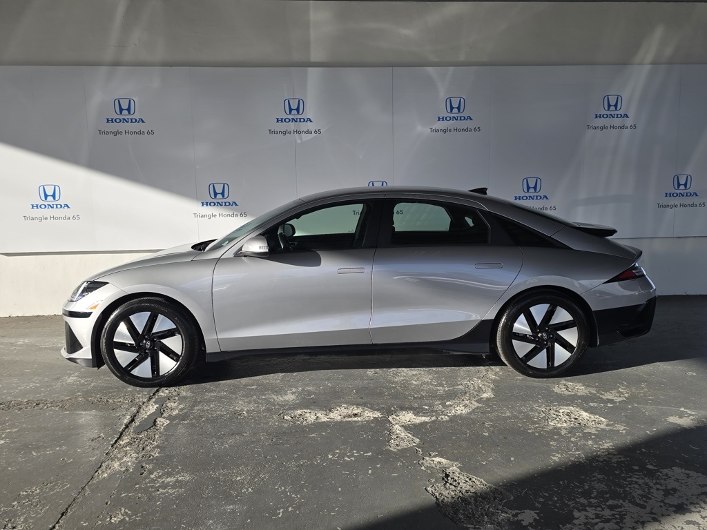 Thumbnail: 2023 Hyundai Ioniq 6 - 3