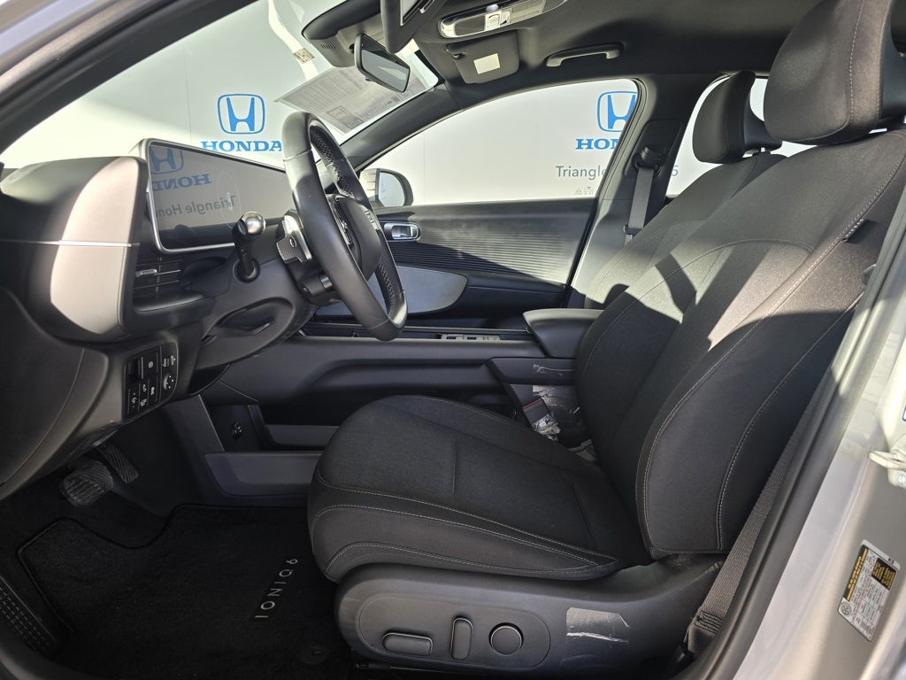 Thumbnail: 2023 Hyundai Ioniq 6 - 9