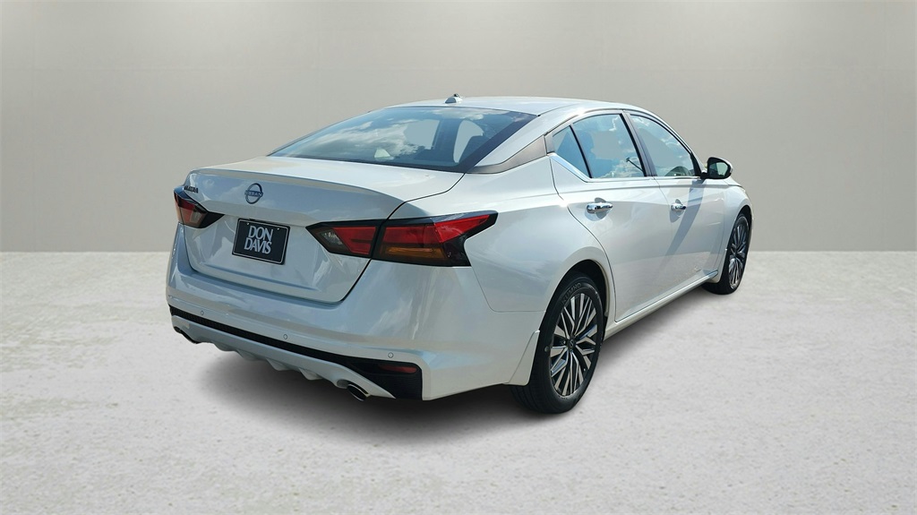 2025 Nissan Altima