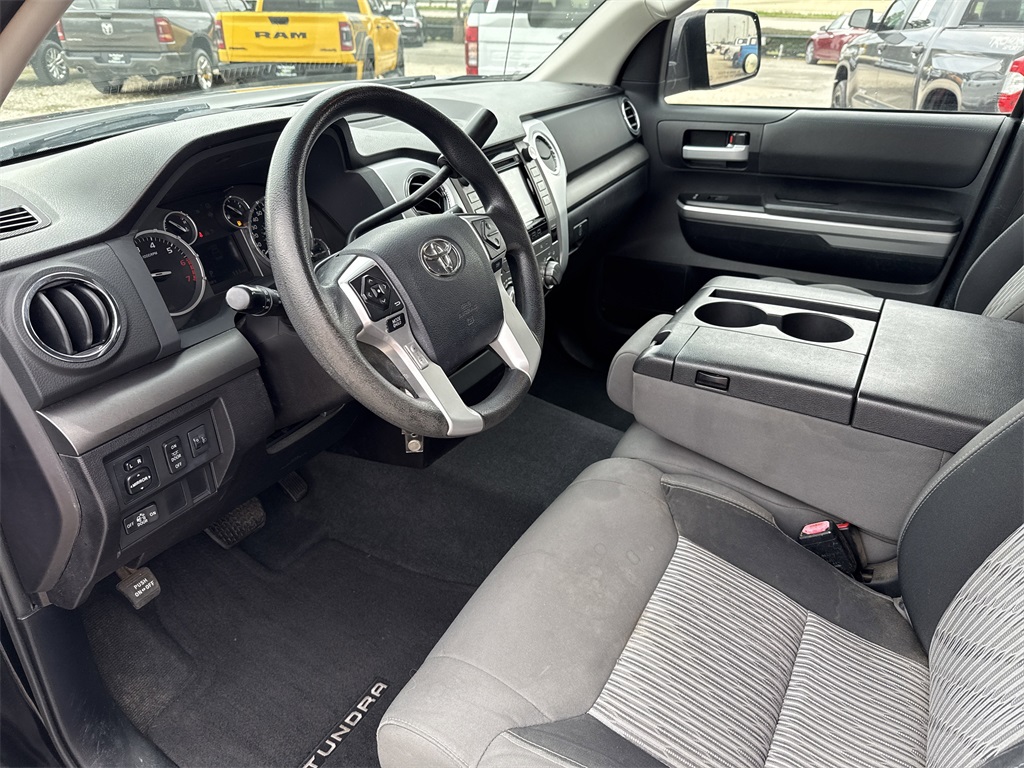 2014 Toyota Tundra SR - 11