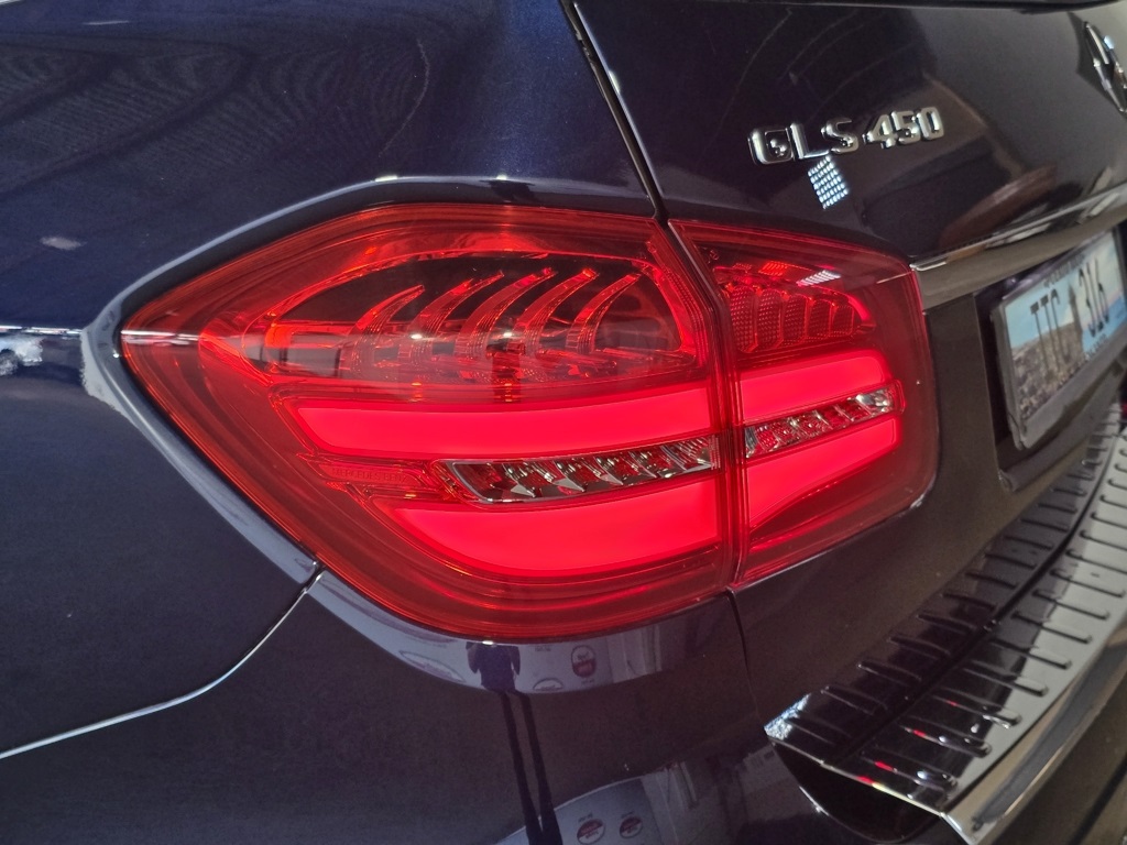 Thumbnail: 2017 Mercedes-Benz GLS - 10