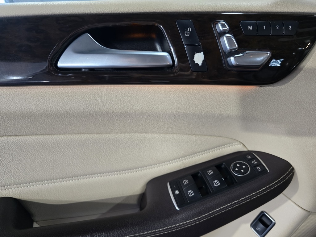 Thumbnail: 2017 Mercedes-Benz GLS - 13