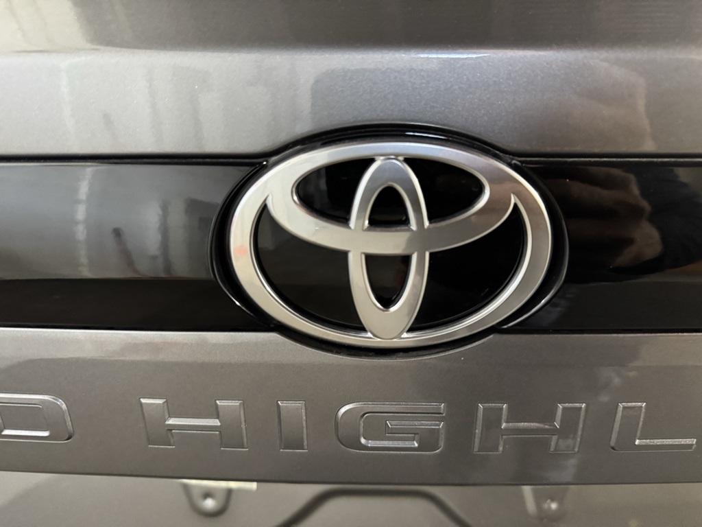 Thumbnail: 2026 Toyota Grand Highlander - 23