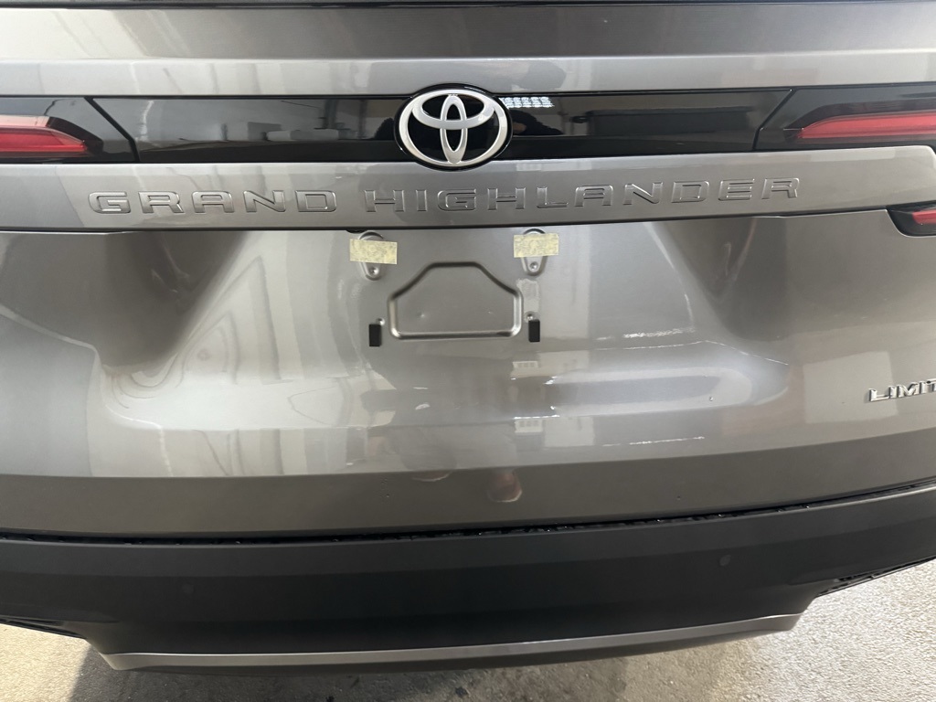 Thumbnail: 2026 Toyota Grand Highlander - 24