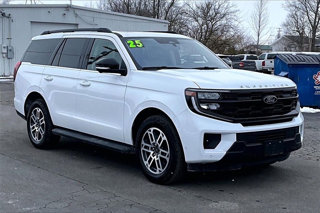 2025 Ford Expedition Active 4WD