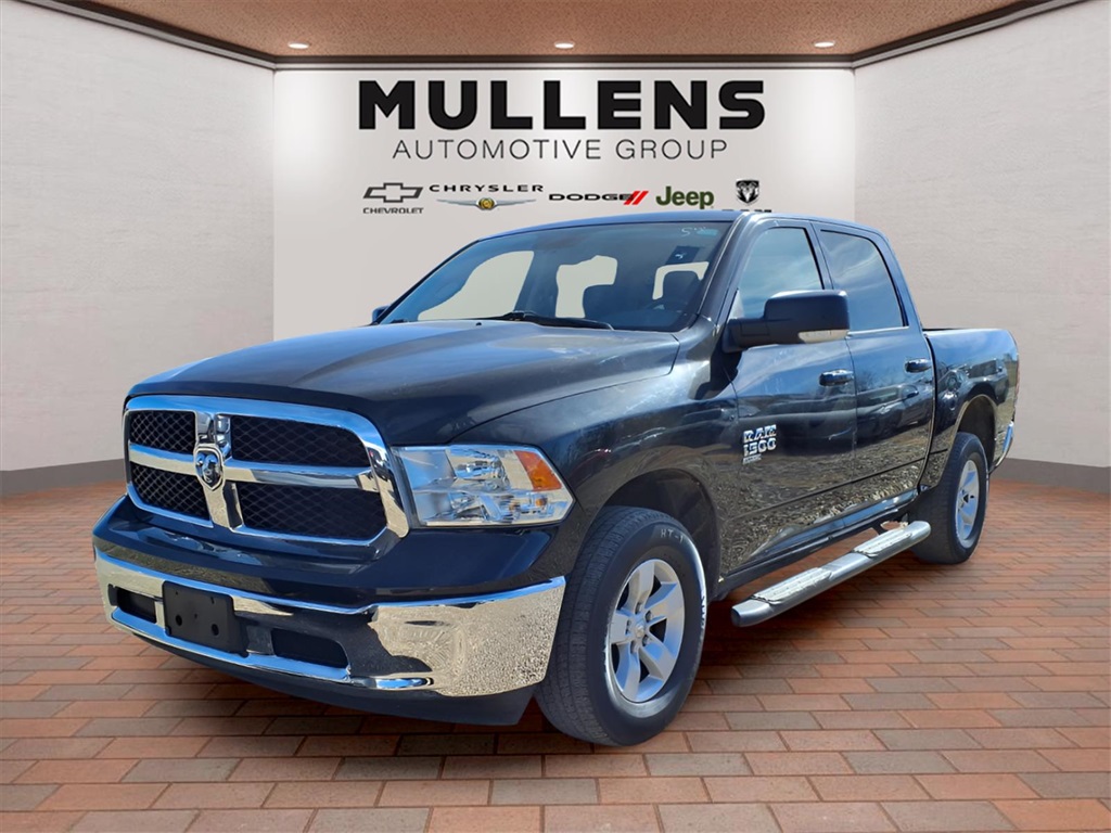 2019 RAM 1500 Classic SLT Crew Cab 4WD