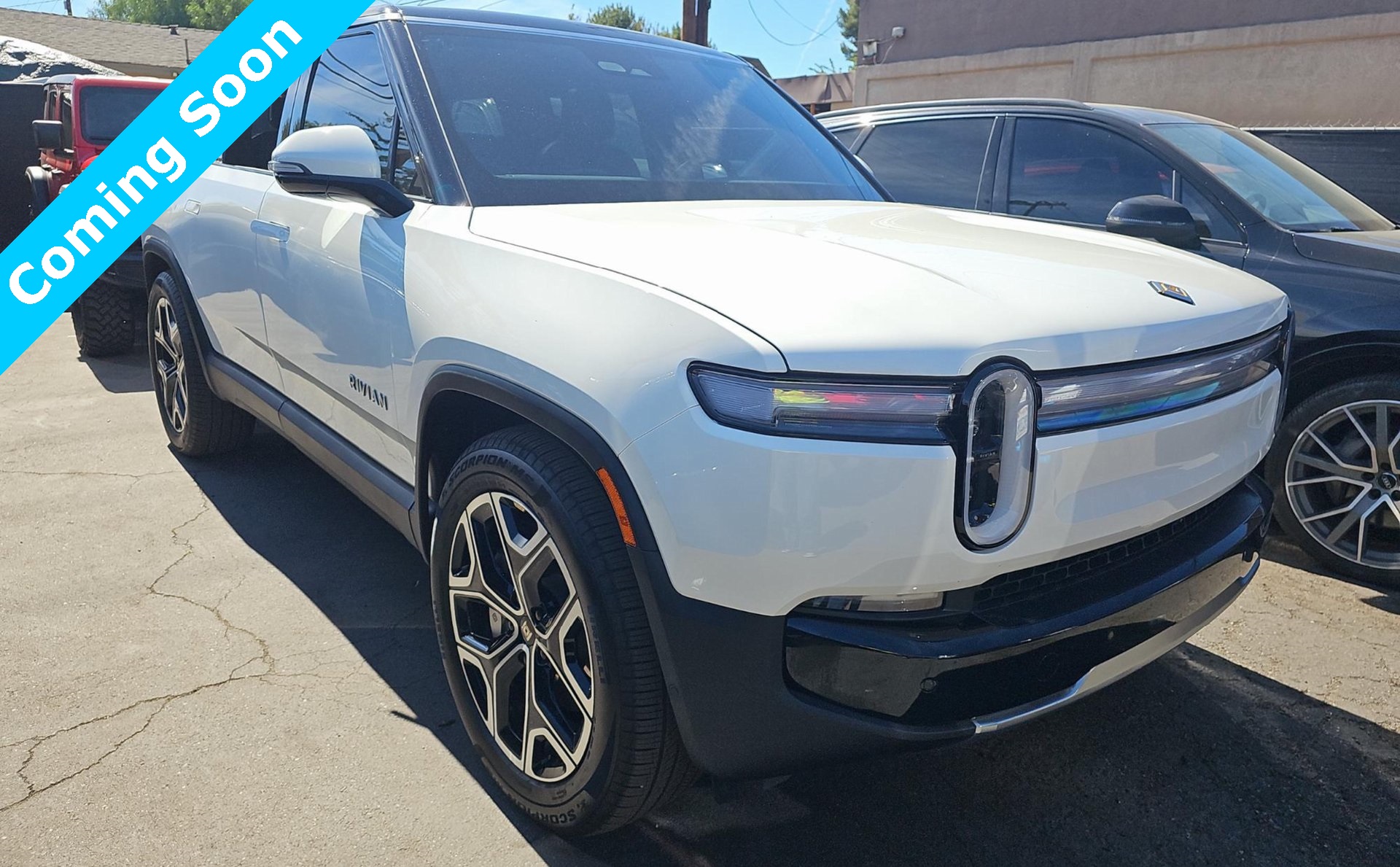 2025 Rivian R1S Adventure Dual Motor AWD
