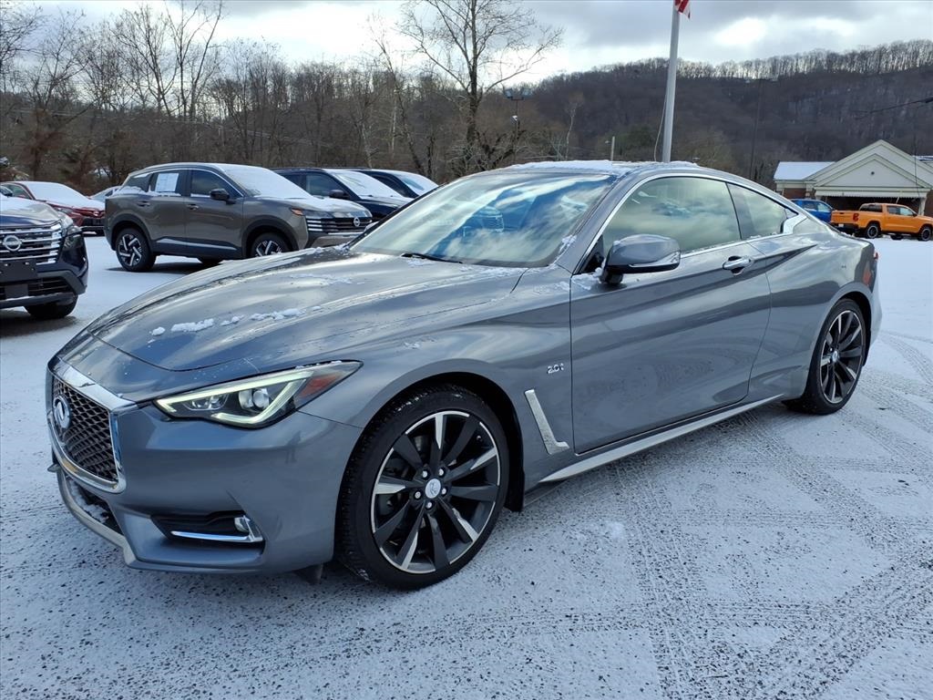 2017 INFINITI Q60 2.0t Premium Coupe RWD