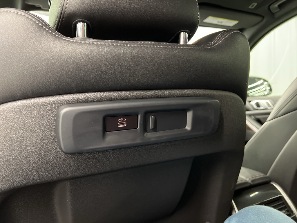 2023 BMW X5 sDrive40i Black at Ultimate Motorsports