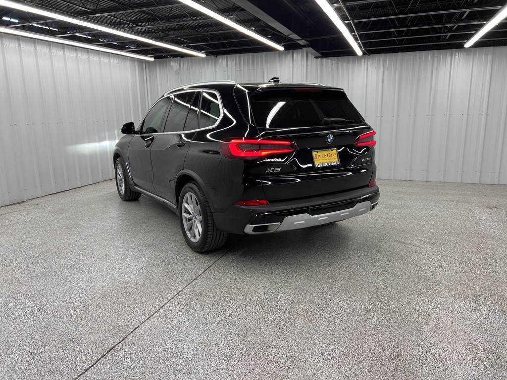 2023 BMW X5 sDrive40i Black at Ultimate Motorsports