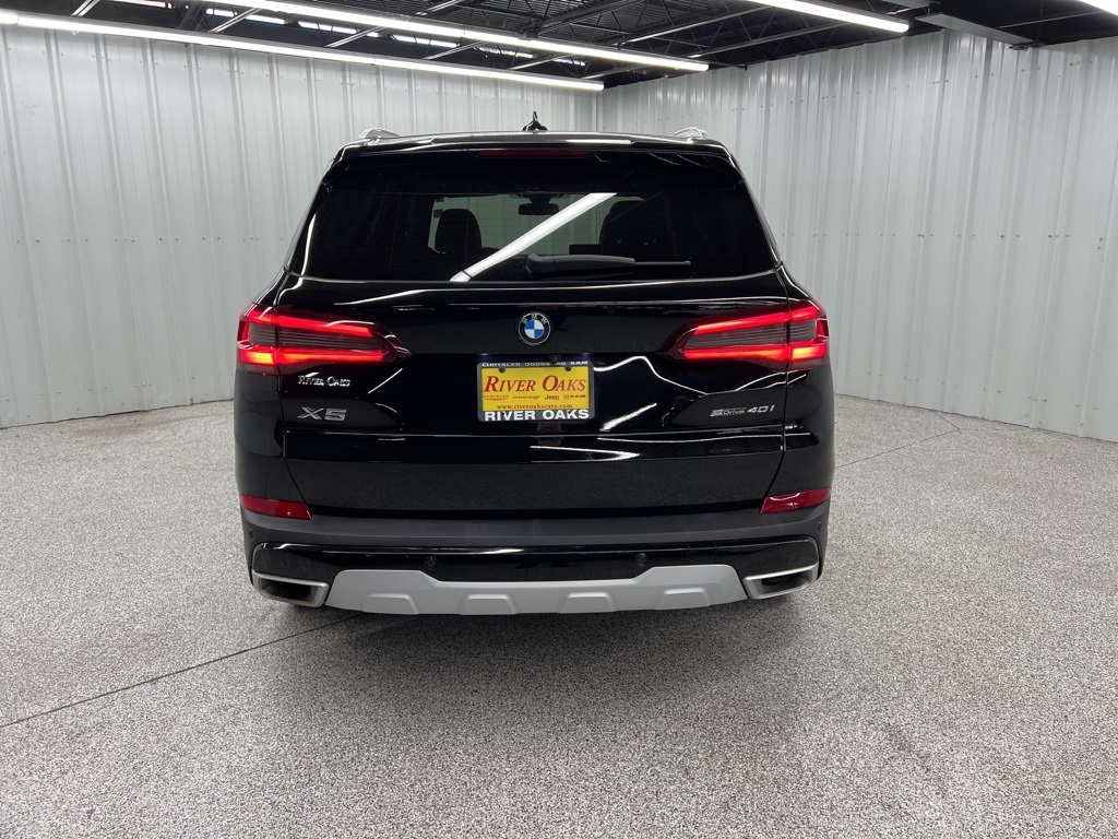 2023 BMW X5 sDrive40i Black at Ultimate Motorsports