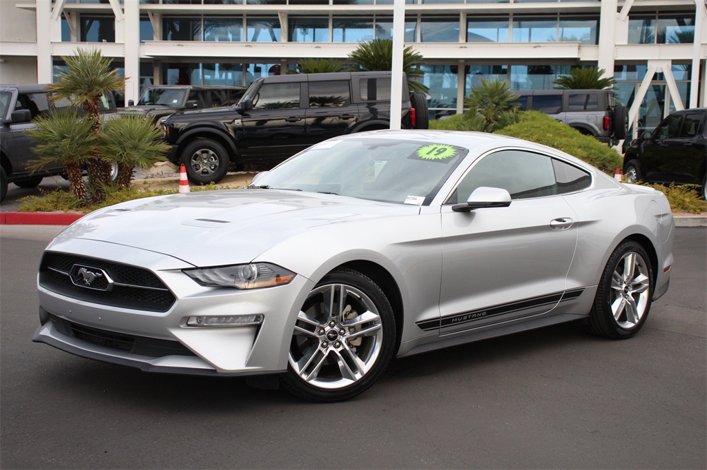 2019 Ford Mustang EcoBoost Premium Coupe RWD
