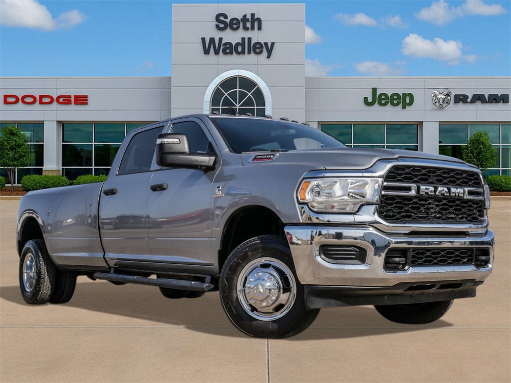 2023 RAM 3500 Tradesman Crew Cab LB DRW 4WD