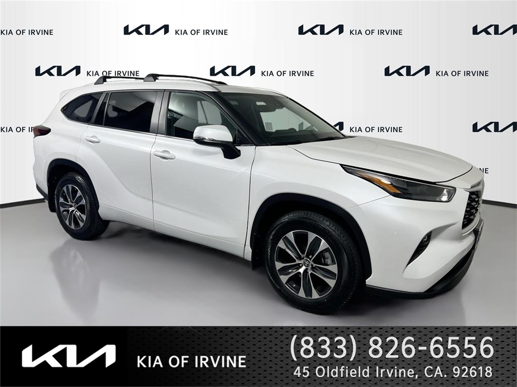 2024 Toyota Highlander XLE FWD