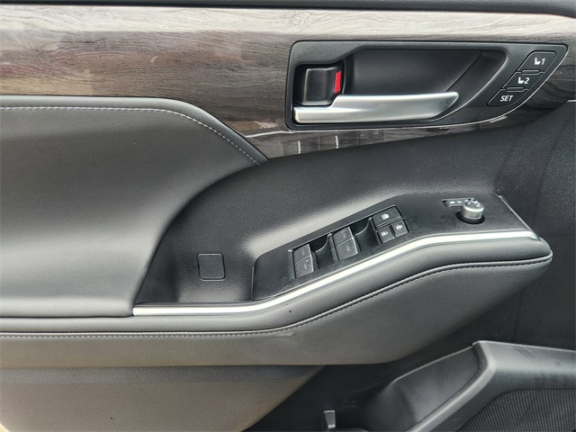 2026 Toyota Highlander Limited  at Toyota of Victoria