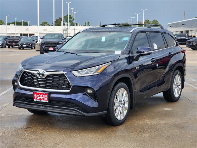 2026 Toyota Highlander Limited  at Toyota of Victoria