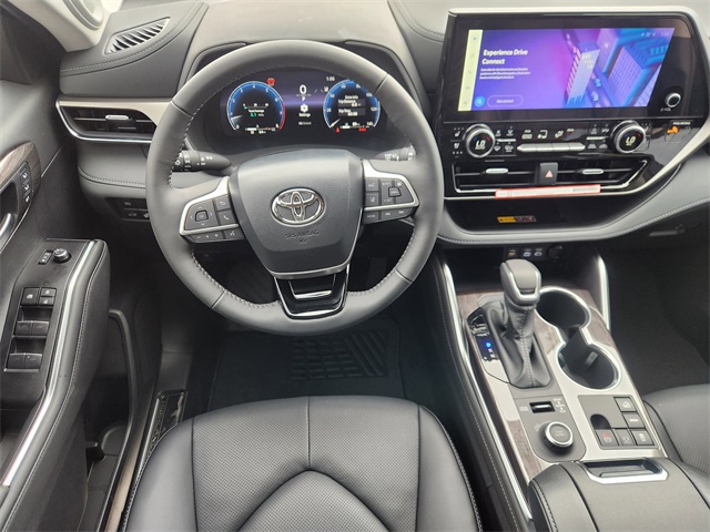 2026 Toyota Highlander Limited  at Toyota of Victoria