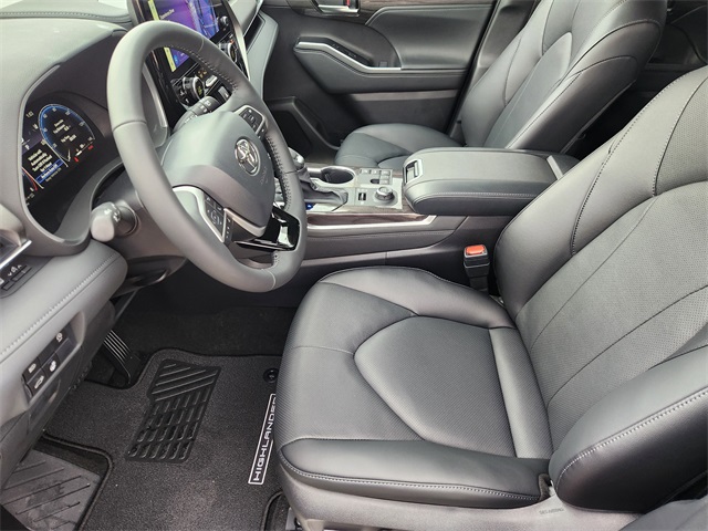 2026 Toyota Highlander Limited  at Toyota of Victoria