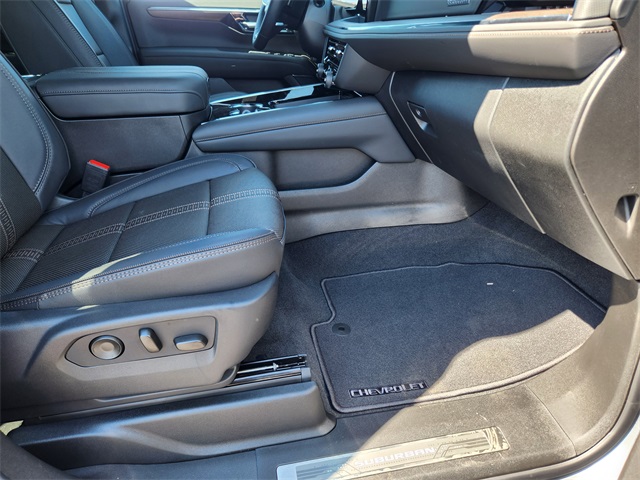 2025 Chevrolet Suburban High Country photo 20