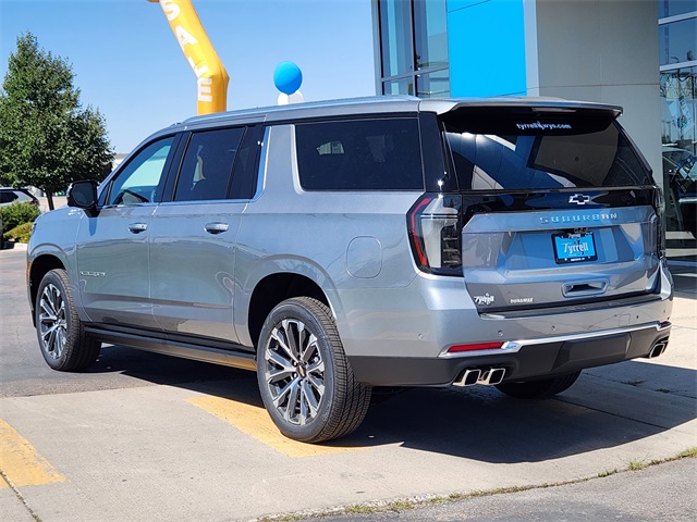 2025 Chevrolet Suburban High Country photo 3