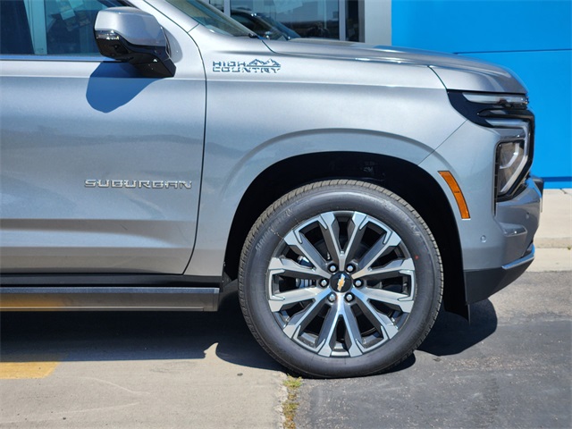 2025 Chevrolet Suburban High Country photo 8