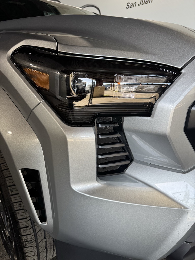 Thumbnail: 2025 Toyota Tacoma - 10