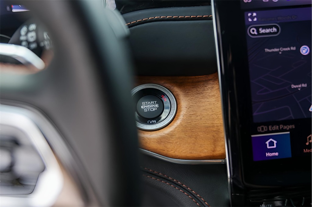 Used Car 2022 Jeep Grand Cherokee  Summit For Sale Under $40,000 In Austin, Texas